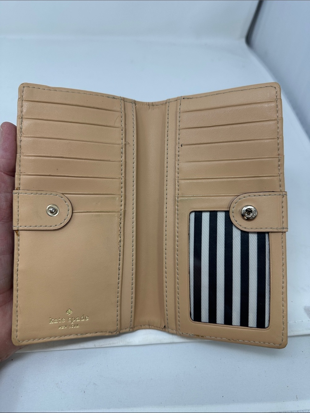 Kate Spade wallet - Picture 4 of 6